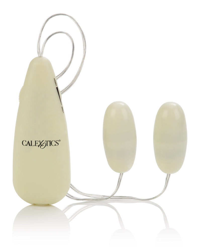 "Glow-in-the-Dark Pocket Exotics Vibrating Glowing Double Bullets SE1101202"