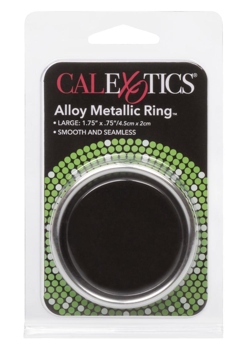 Anillo de aleación metálica grande