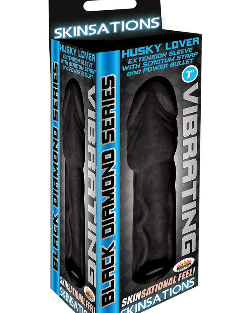 Funda de extensión para vibrador Skinsations Black Diamond Series Husky Lover con correa para el escroto, color negro, 7 pulgadas