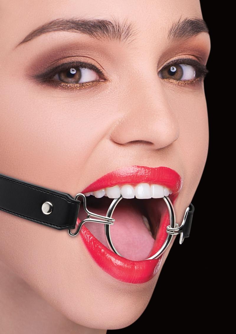 ¡Ay! Mordaza de aro XL con correas de cuero, color negro