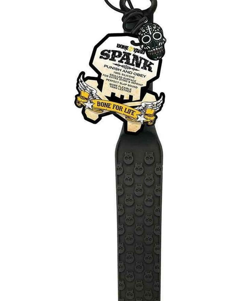 Bone Yard Spank - Pala de silicona con textura de calavera, color negro, 14,75 pulgadas