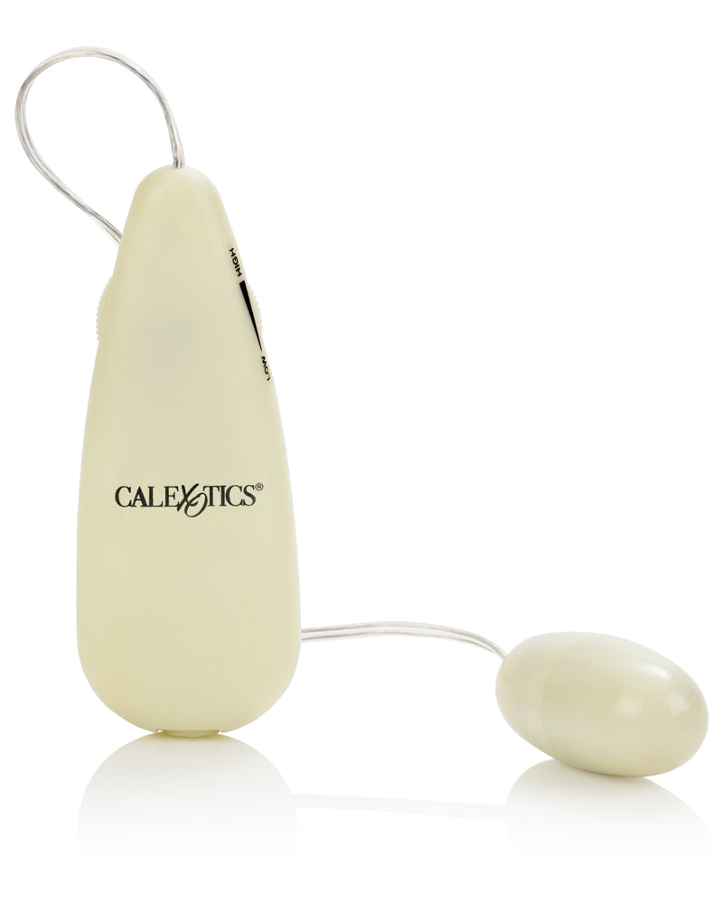 "Glow-in-the-Dark Pocket Exotics Vibrating Glowing Bullet SE1101102"